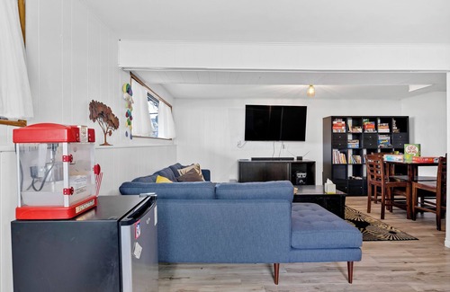 Rainier Valley House | Stocked4 Groups, Lake WA View, 15 Min > DT, SEA, WorldCup