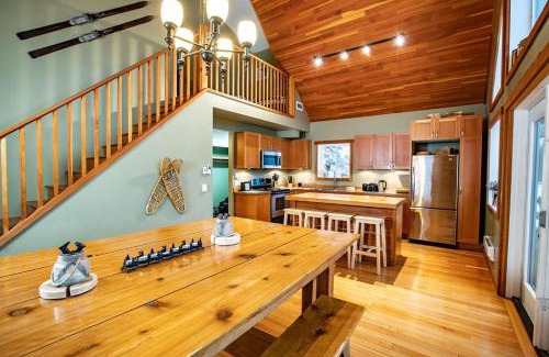 Revelstoke House | Stoke Cabin by Revelstoke Vacations