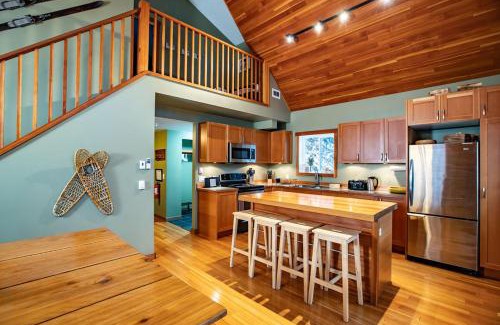 Revelstoke House | Stoke Cabin by Revelstoke Vacations