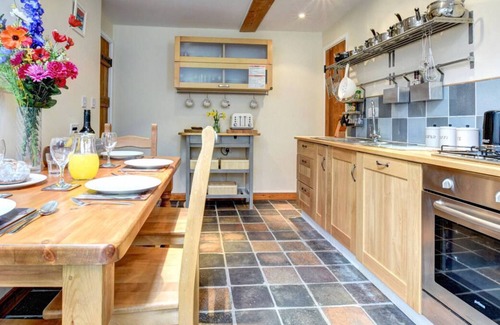 Llandysul House | Stone Barn Cottage - Ysgubor Cerrig