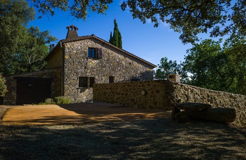 Lorgues House | Stone Bastide - isolated - Provençal authenticity - pool - views