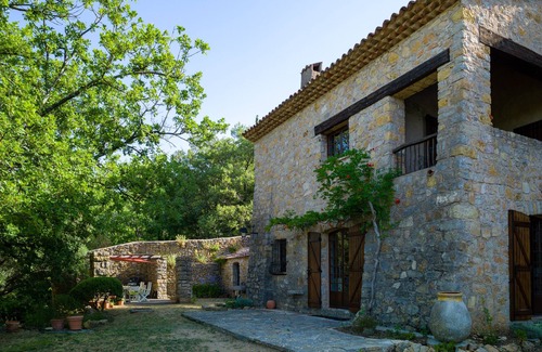 Lorgues House | Stone Bastide - isolated - Provençal authenticity - pool - views