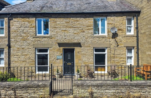 Catton Cottage | Stone-built double-fronted cottage positioned within the market place of Allendale.