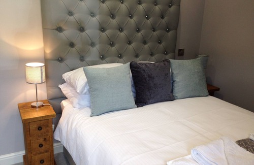 Froggatt House | Stone built self-catering lodge in stunning location
