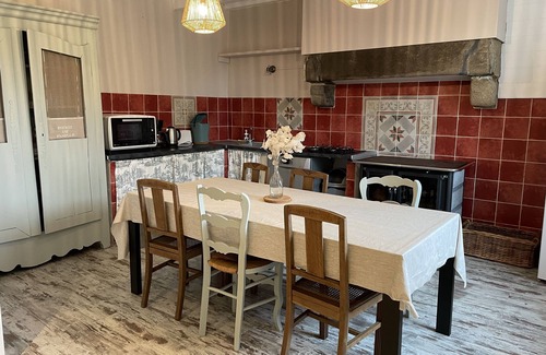 Trelevern House | Stone farmhouse for 6 people with heated swimming pool