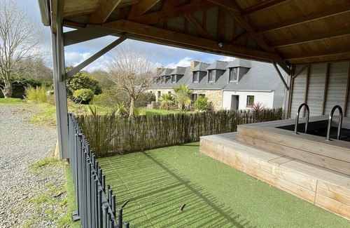 Trelevern House | Stone farmhouse for 6 people with heated swimming pool
