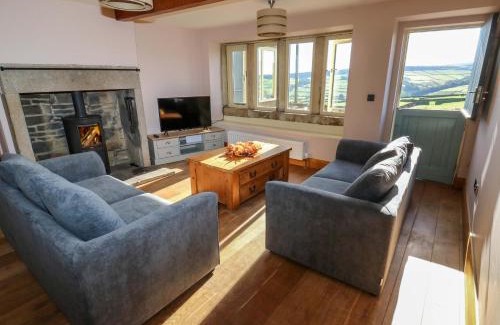 Holmfirth House | Stone & Fleece Cottage