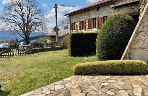 Saint-Victor-Montvianeix House | Stone house with quiet garden ideal for families and hikers