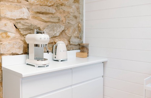 Aldgate Cottage | Stone Gate CottagenCharm meets Modern