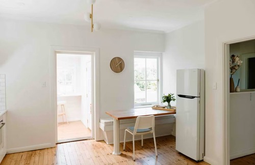 Aldgate Cottage | Stone Gate CottagenCharm meets Modern