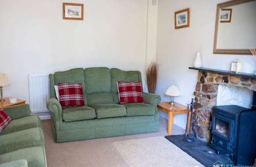 Haverfordwest Cottage | Stone Hall Mill Cottage is a secluded, comfortable, rural retreat.