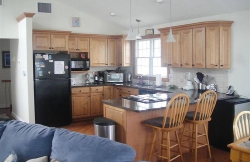 Stone Harbor House | Stone Harbor, Gorgeous 4th from Beach 5 B/R Home.Oversized Pool, Spa & Golfcart.