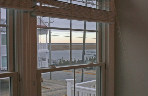 Stone Harbor House | Stone Harbor With Water View! 1 Block to Downtown