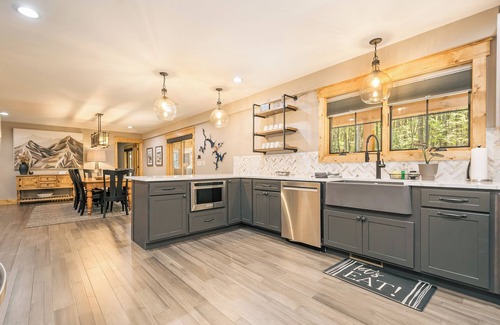 Oakland House | Stone Haven: New, Dock Slip, Hot Tub, Fire Pit, Sauna, 4 King Beds