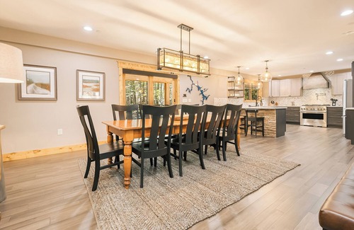 Oakland House | Stone Haven: New, Dock Slip, Hot Tub, Fire Pit, Sauna, 4 King Beds