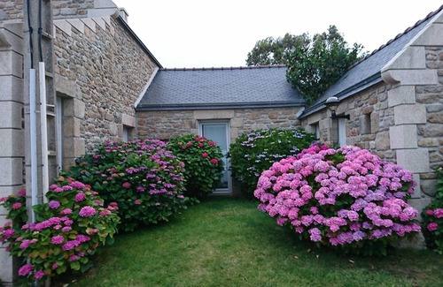 Plouguerneau House | Stone house 300 m from the beach