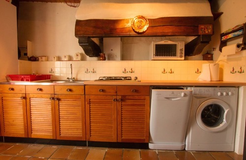 Ploeven House | Stone house, between beach and village, sleeps 4, Wifi, parking