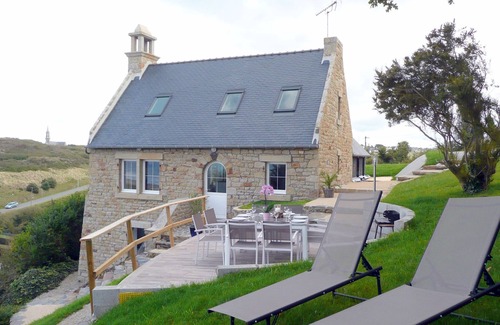 Sainte-Anne-la-Palud House | Stone House in Brittany with Sea Views