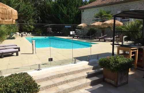 Mauroux House | Stone house, large 16.5x5-m private pool