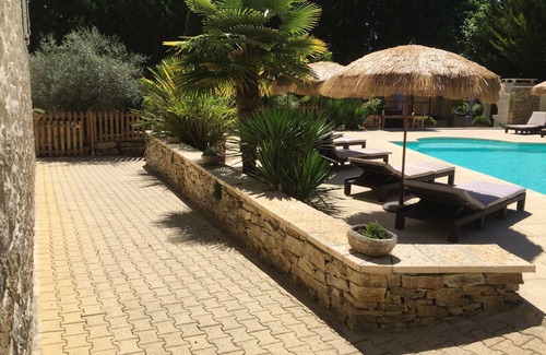 Mauroux House | Stone house, large 16.5x5-m private pool