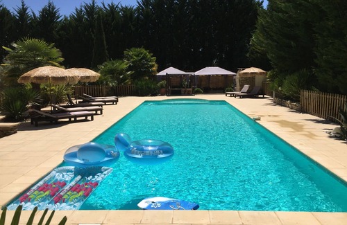 Mauroux House | Stone house, large 16.5x5-m private pool