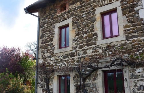 Polignac House | Stone house with garden in a typical village near Le Puy en Velay
