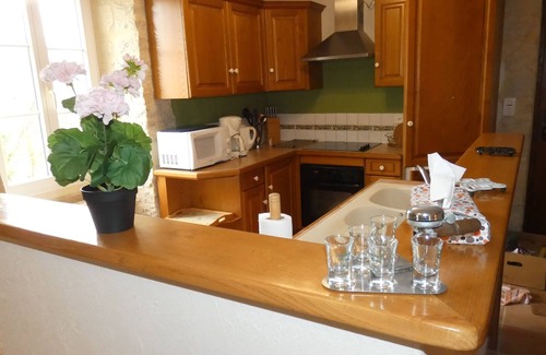 Leobard House | Stone house with pool 200 meters from a small village. Cul de sac.