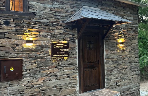 Samos House | Stone house with rural charm