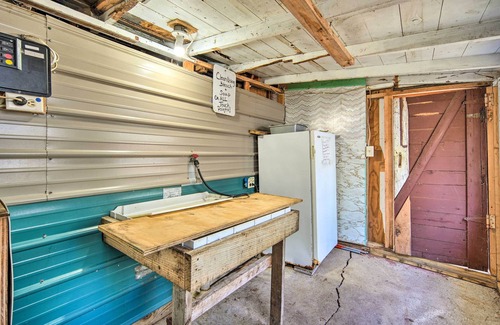 Stone Lake Cabin | Stone Lake Cabin: Grill & Access to Fishing!