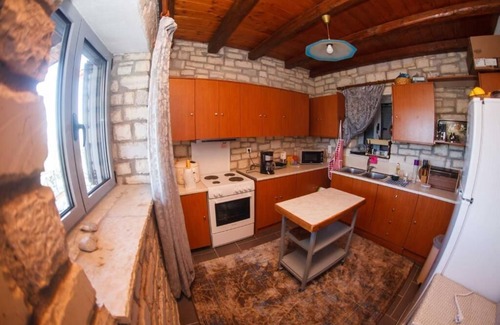 Koumaris Hotel | Stone Maisonettes