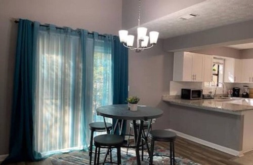 Stone Mountain House | Stone Mountain Delight, Smart TVs in Every Room, Pool Table, Desk and Backyard!