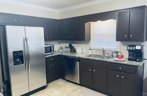 Stone Mountain House | Stone Mountain Home away from Home