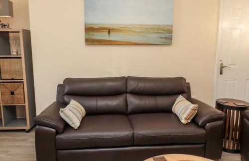 Amble House | Stone's Throw