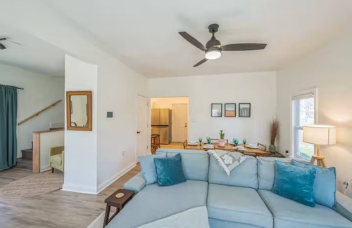 La Porte House | Stone's Throw Lake House