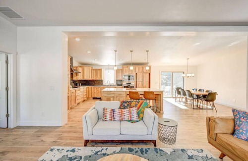 Nathrop Apartment | Stone`s Throw Retreat