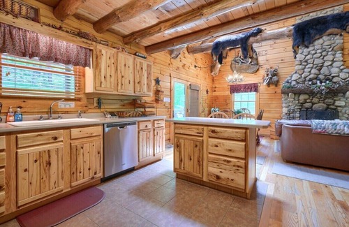 Logan Cabin | Stone Settler | 30 Acres | Hocking