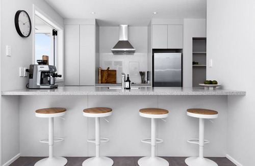 Havelock North House | Stone throw away from Havelock North Village