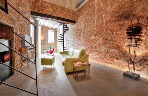 Sant' Ambrogio Apartment | Stone Walls Deluxe