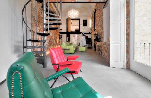 Sant' Ambrogio Apartment | Stone Walls Deluxe