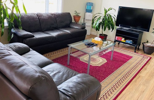 Saskatoon House | Stonebridge Peace Home - 5 mins from business area.