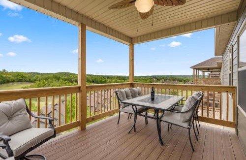 Branson West House | Stonebridge Resort, Golf Course, Pools, Upgraded Decor, Free Tickets