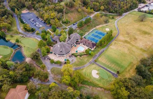Branson West House | Stonebridge Resort, Golf Course, Pools, Upgraded Decor, Free Tickets
