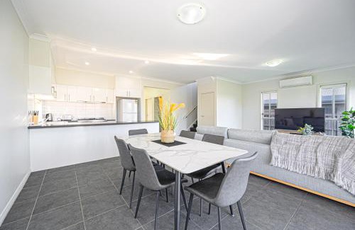 Colebee House | Stonecutters Ridge Golfside Getaway 4BR Home