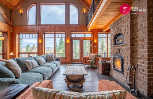 Stoneham-et-Tewkesbury Ski Chalet | Stoneham's St-Évasion - 25 min from Qc, SPA for 9