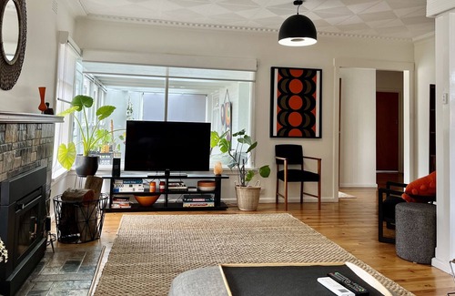 Golden Point House | StoneHaus Ballarat.. Mid century gem in great location. WiFi Free and fast