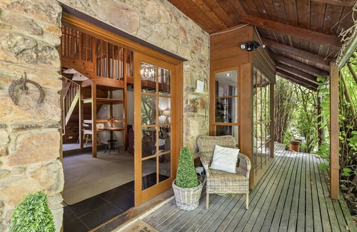Ballarat North House | Stonehenge Retreat Ballarat