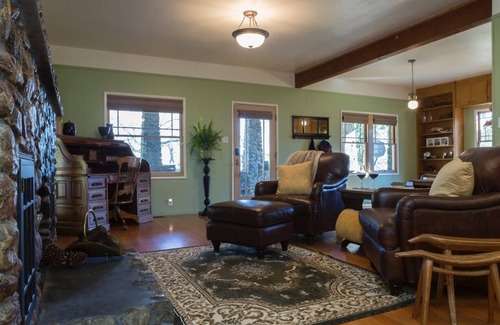 Clear Lake House | Stonehouse Lodge, Private Cottage on Winery & Vineyard Property