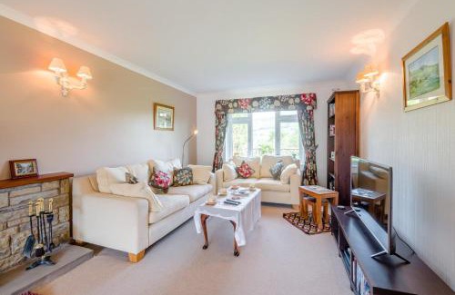 Hawes House | Stoneleigh - Hawes