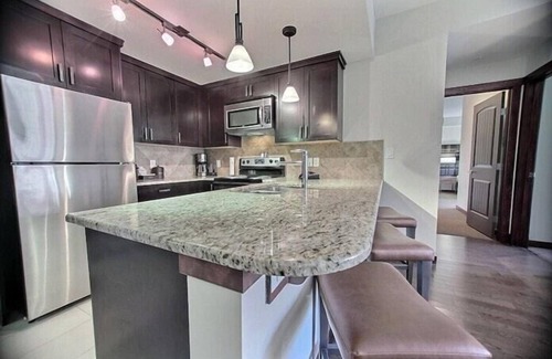 Canmore Condo | Stoneridge 408 · Beautiful, Bright 3-Bedroom Suite at Stoneridge
