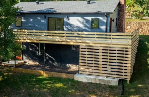 Canton House | STONES THROW CHATEAU: Modern-Rustic 4 BR/2BA Mtn View Home close to EVERYTHINGnn